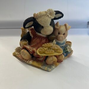 Charming Farm Friends Figurine - Black and Cream